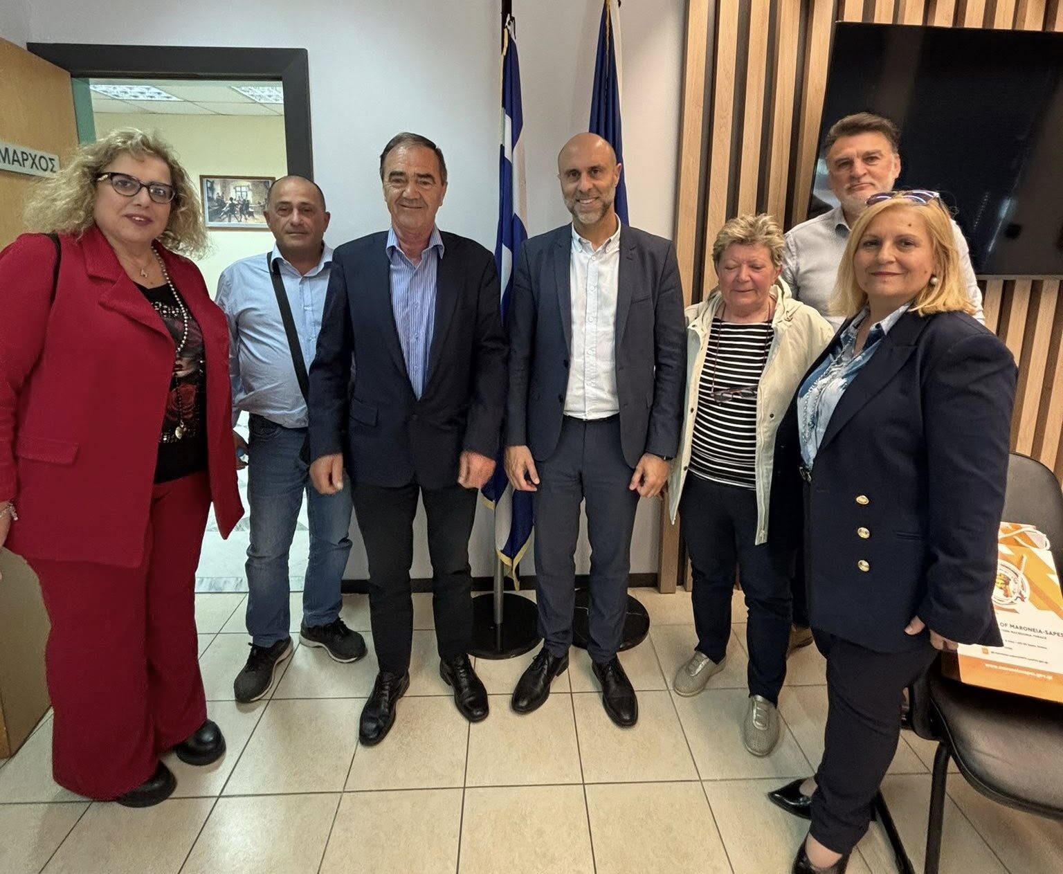 Συνάντηση Δημάρχου Μαρώνειας- Σαπών με τον Υποδιοικητή και στελέχη  της ΔΥΠΑ