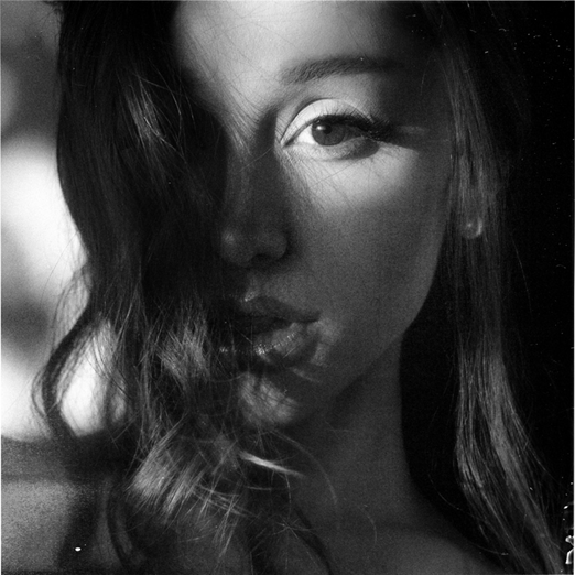 ❤️‍🩹Το σημερινό ɴᴇᴡᴍᴜꜱɪᴄꜰʀɪᴅᴀʏ είναι η Ariana Grande – “hate that i made you love me”