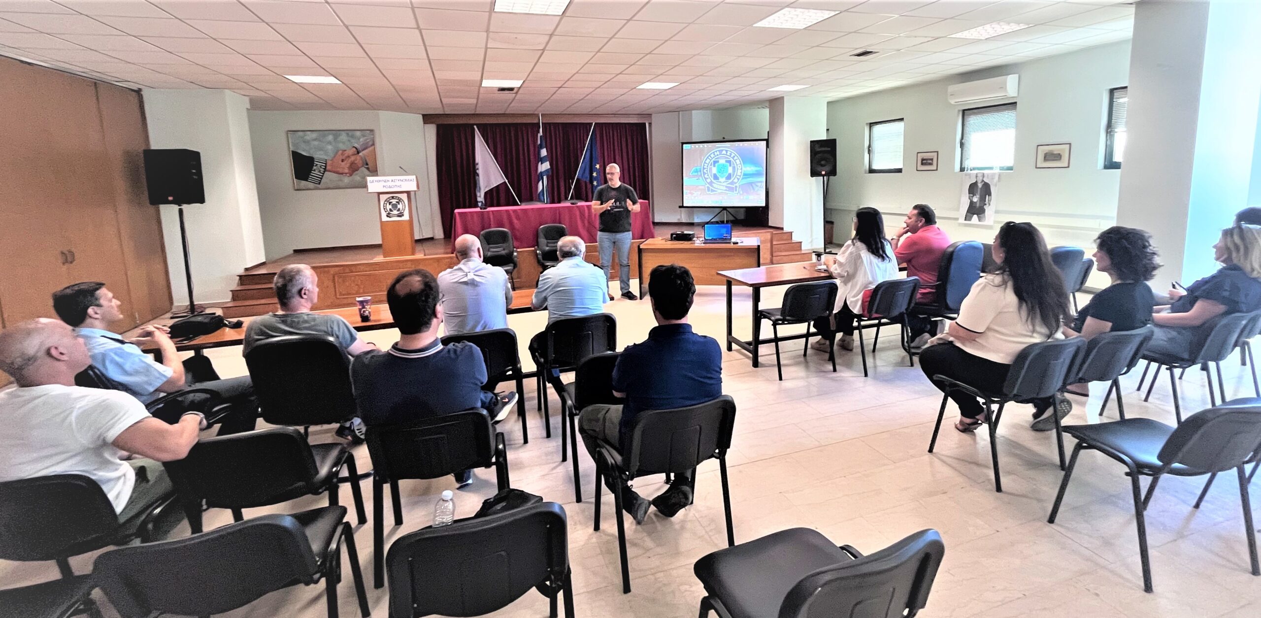Με επιτυχία πραγματοποιήθηκε εκπαιδευτική ημερίδα διαπραγματευτών της Ελληνικής Αστυνομίας στην έδρα της Γενικής Περιφερειακής Αστυνομικής Διεύθυνσης Ανατολικής Μακεδονίας και Θράκης Με επιτυχία πραγματοποιήθηκε εκπαιδευτική ημερίδα διαπραγματευτών της Ελληνικής Αστυνομίας στην έδρα της Γενικής Περιφερειακής Αστυνομικής Διεύθυνσης Ανατολικής Μακεδονίας και Θράκης