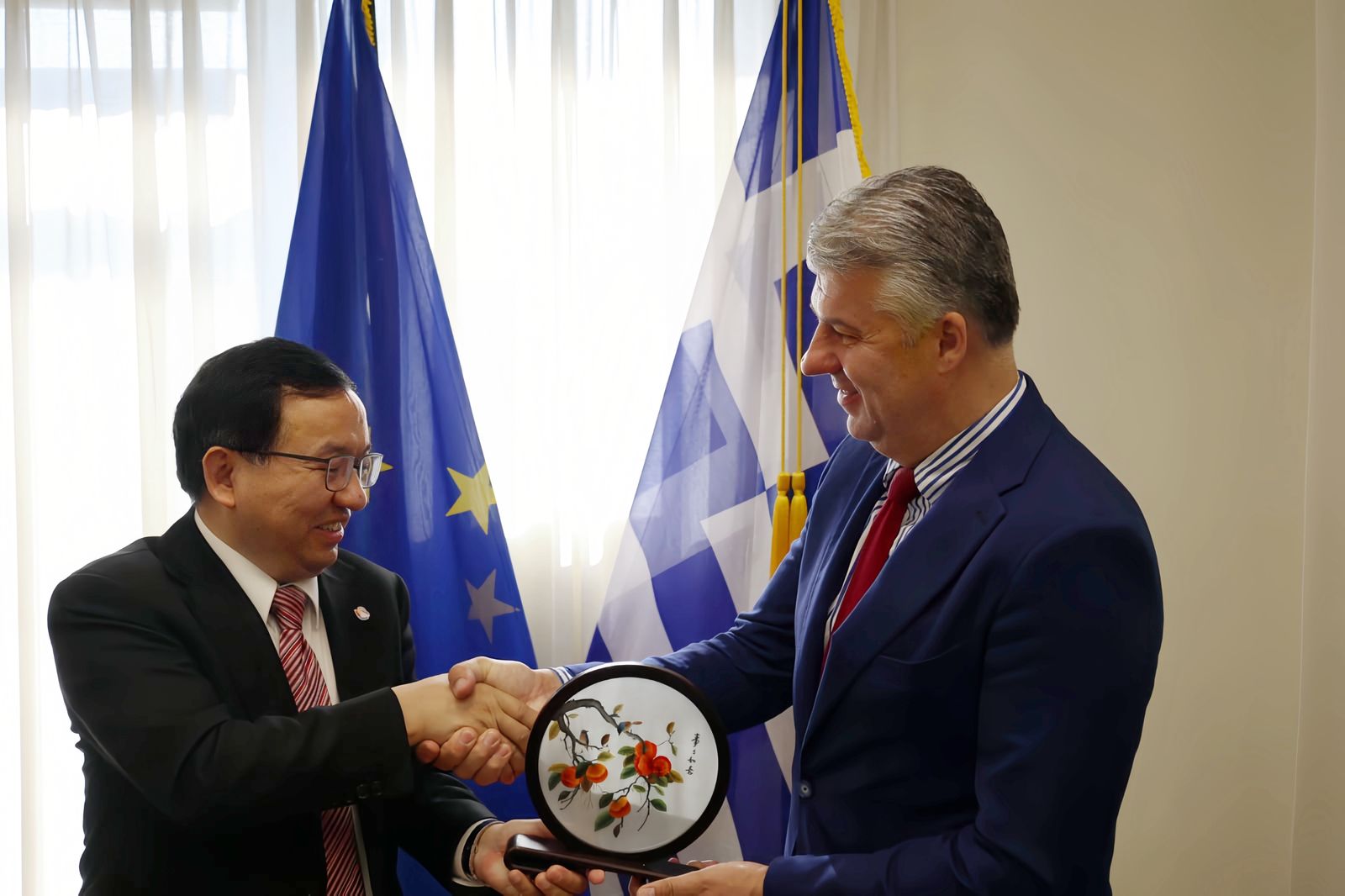 Ο Περιφερειάρχης ΑΜΘ υποδέχθηκε τον Πρέσβη της Κίνας: «Αυτή η επίσκεψη είναι η αρχή για να προωθήσουμε τη συνεργασία μας»