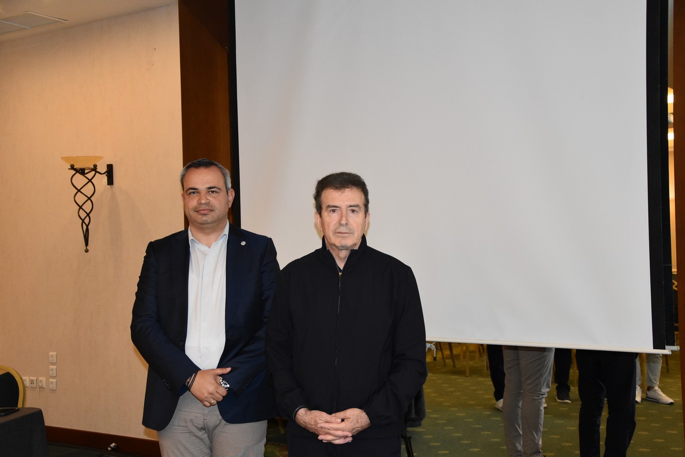 Συνάντηση αντιπροσωπείας της Ένωσης Αξιωματικών ΕΛ.ΑΣ. ΑΜΘ με τον Υπουργό Προστασίας του Πολίτη Μιχάλη Χρυσοχοΐδη
