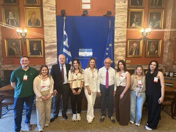Τον Μειονοτικό Πολιτιστικό & Μορφωτικό Σύλλογο Γυναικών Λυκείου υποδέχθηκε στη Βουλή των Ελλήνων, ο βουλευτής ΠΑΣΟΚ-ΚΙΝΑΛ Ροδόπης Ιλχάν Αχμέτ Τον Μειονοτικό Πολιτιστικό & Μορφωτικό Σύλλογο Γυναικών Λυκείου υποδέχθηκε στη Βουλή των Ελλήνων, ο βουλευτής ΠΑΣΟΚ-ΚΙΝΑΛ Ροδόπης Ιλχάν Αχμέτ