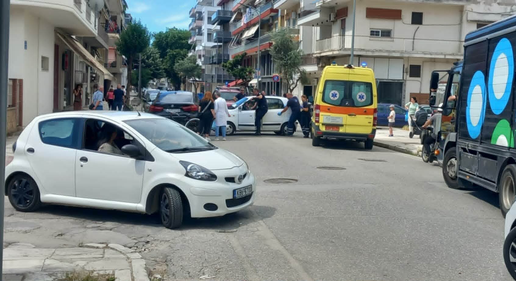 Κομοτηνή: Ατύχημα στην Λεωφόρο Ηρώων, ευτυχώς μόνο με υλικές ζημιές (φωτο)
