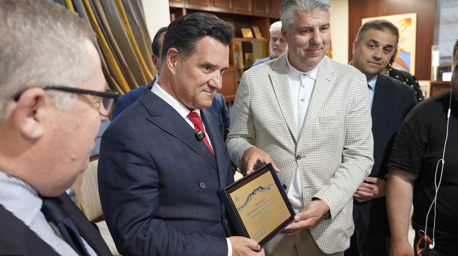 Συνάντηση του Περιφερειάρχη ΑΜΘ Χριστόδουλου Τοψίδη με τον Υπουργό Υγείας Άδωνι Γεωργιάδη – Στο επίκεντρο η ενίσχυση των υποδομών υγείας και ο εκσυγχρονισμός του Νοσοκομείου Καβάλας