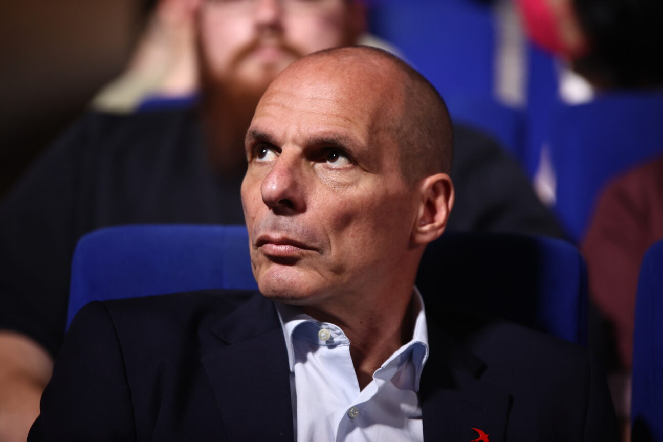 Βαρουφάκης: «Ελάτε στα ψηφοδέλτια, εκλεγείτε και αν θέλετε, ανεξαρτητοποιηθείτε την επόμενη μέρα!»