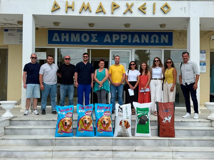Δήμος Αρριανών: Υπογραφή σύμβασης για προμήθεια τροφών για αδέσποτα και τοποθέτηση 8 σημείων με ταΐστρες και ποτίστρες Δήμος Αρριανών: Υπογραφή σύμβασης για προμήθεια τροφών για αδέσποτα και τοποθέτηση 8 σημείων με ταΐστρες και ποτίστρες