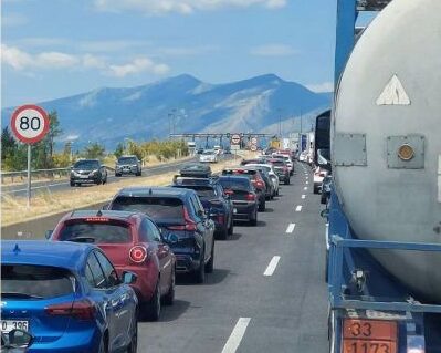 Ουρές χιλιομέτρων στα διόδια Ιάσμου: Μεγάλη ταλαιπωρία στην Εγνατία Οδό Ξάνθης – Κομοτηνής