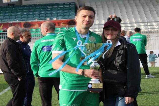 Super League 2: «Αποχαιρέτησε» με μια ακόμη άνοδο ο παλιότερος παίκτης του Πανθρακικού Γιώργος Γκουτσίδης ! Τρεις σημαντικές ανανεώσεις με Ρούτση, Τασίδη και Αναστασόπουλο Super League 2: «Αποχαιρέτησε» με μια ακόμη άνοδο ο παλιότερος παίκτης του Πανθρακικού Γιώργος Γκουτσίδης ! Τρεις σημαντικές ανανεώσεις με Ρούτση, Τασίδη και Αναστασόπουλο