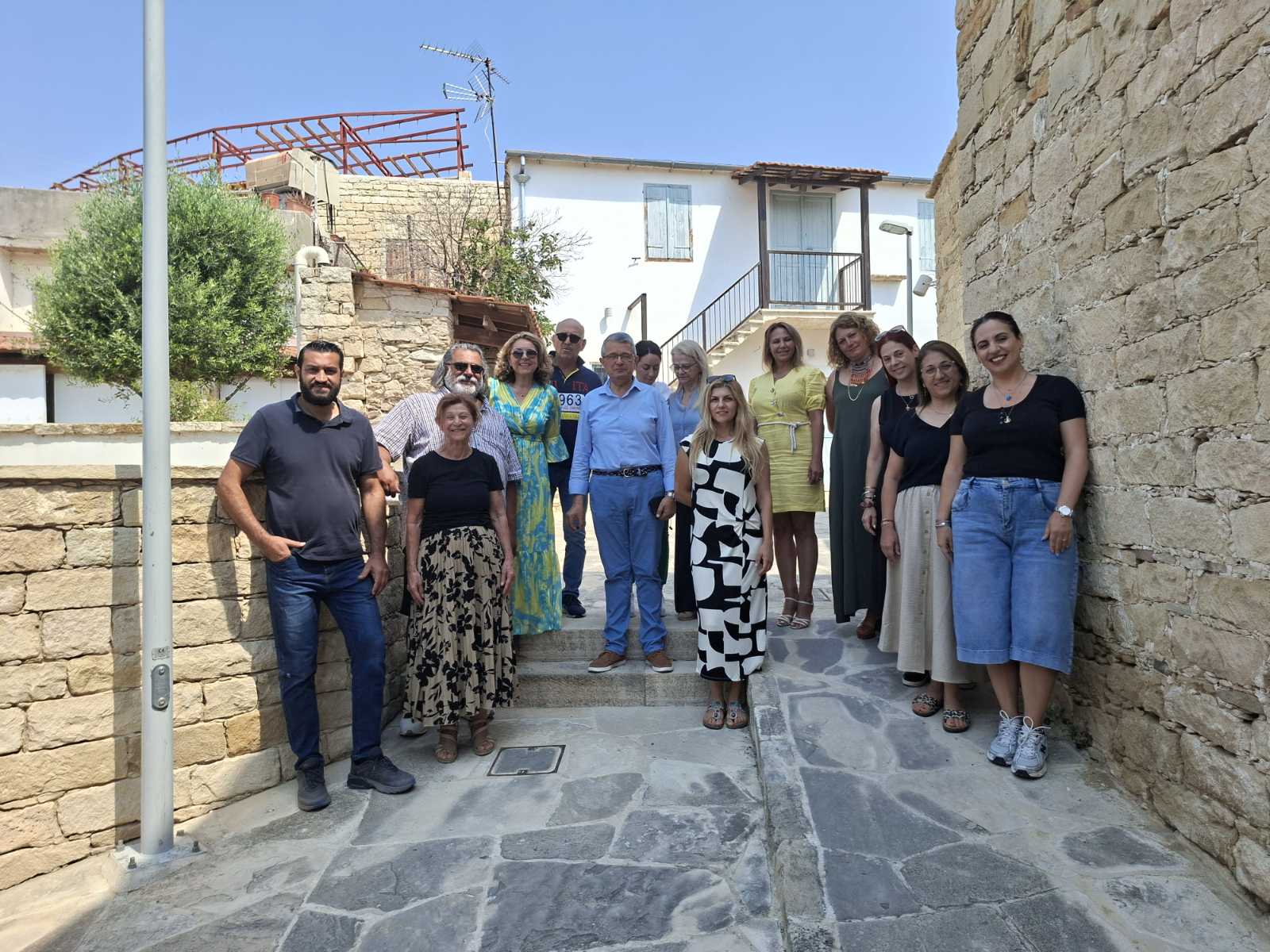 Μέλη του Εργαστηρίου Λαογραφίας και Κοινωνικής Ανθρωπολογίας του ΔΠΘ σε μαθήματα Λαογραφίας στην Κύπρο Μέλη του Εργαστηρίου Λαογραφίας και Κοινωνικής Ανθρωπολογίας του ΔΠΘ σε μαθήματα Λαογραφίας στην Κύπρο