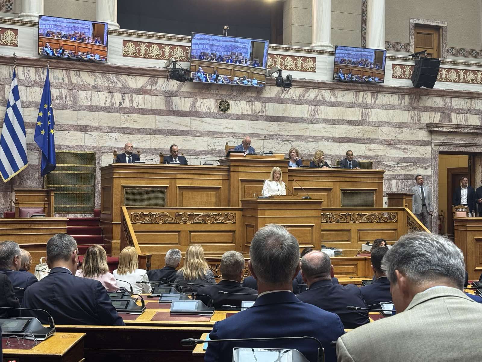 ΣΤΟ ΕΛΛΗΝΙΚΟ ΚΟΙΝΟΒΟΥΛΙΟ Η ΠΡΟΕΔΡΟΣ ΤΗΣ ΒΟΥΛΗΣ ΤΗΣ ΚΥΠΡΟΥ ΑΝΝΙΤΑ ΔΗΜΗΤΡΙΟΥ: «ΕΛΛΑΔΑ ΚΑΙ ΚΥΠΡΟΣ ΠΡΟΧΩΡΟΥΜΕ ΜΑΖΙ ΣΤΟ ΜΕΛΛΟΝ» ΣΤΟ ΕΛΛΗΝΙΚΟ ΚΟΙΝΟΒΟΥΛΙΟ Η ΠΡΟΕΔΡΟΣ ΤΗΣ ΒΟΥΛΗΣ ΤΗΣ ΚΥΠΡΟΥ ΑΝΝΙΤΑ ΔΗΜΗΤΡΙΟΥ: «ΕΛΛΑΔΑ ΚΑΙ ΚΥΠΡΟΣ ΠΡΟΧΩΡΟΥΜΕ ΜΑΖΙ ΣΤΟ ΜΕΛΛΟΝ»
