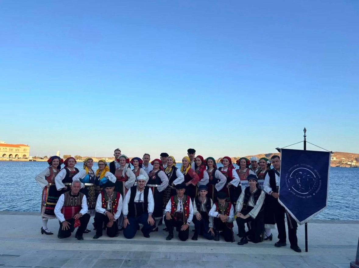 Δυναμική η παρουσία του Πολιτιστικού Χορευτικού Συλλόγου Θρακών Κομοτηνής στο φεστιβάλ παραδοσιακών χορών «Η Φλόγα της Παράδοσης» στη Σύρο Δυναμική η παρουσία του Πολιτιστικού Χορευτικού Συλλόγου Θρακών Κομοτηνής στο φεστιβάλ παραδοσιακών χορών «Η Φλόγα της Παράδοσης» στη Σύρο