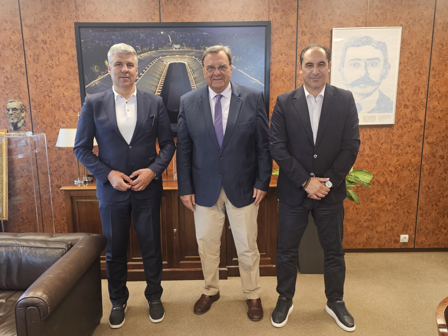 Η Περιφέρεια Ανατολικής Μακεδονίας και Θράκης ενισχύει τη συνεργασία της με την Ελληνική Ολυμπιακή Επιτροπή μέσω του προγράμματος «Ολυμπιακές Περιφέρειες» Η Περιφέρεια Ανατολικής Μακεδονίας και Θράκης ενισχύει τη συνεργασία της με την Ελληνική Ολυμπιακή Επιτροπή μέσω του προγράμματος «Ολυμπιακές Περιφέρειες»