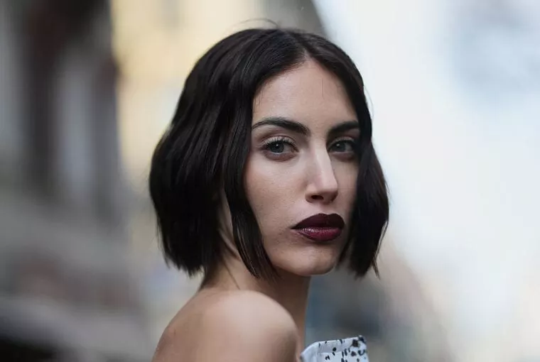 Dark lips το καλοκαίρι: Η beauty τάση που χαρίζει δυναμισμό και κομψότητα Dark lips το καλοκαίρι: Η beauty τάση που χαρίζει δυναμισμό και κομψότητα