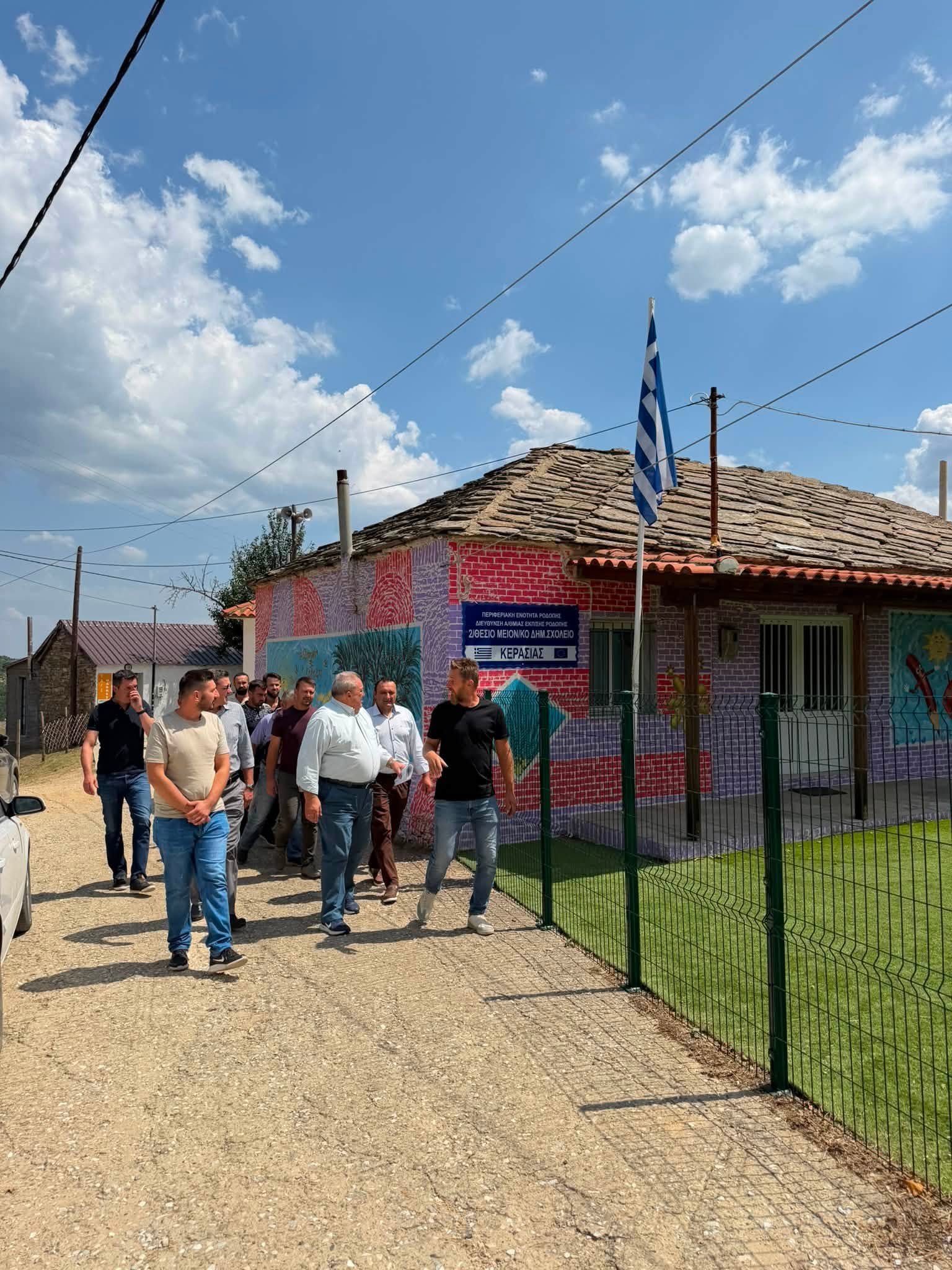 Κοντά στους κατοίκους του Ορεινού Όγκου της Ροδόπης ο Ευριπίδης Στυλιανίδης Κοντά στους κατοίκους του Ορεινού Όγκου της Ροδόπης ο Ευριπίδης Στυλιανίδης