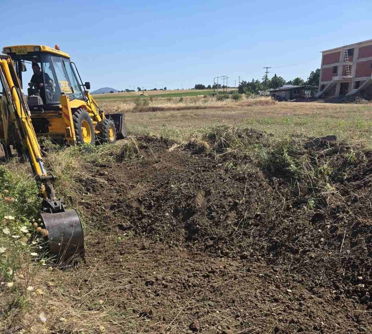 Περιφερειακή Ενότητα ΑΜΘ: Συνεχίζεται η προσπάθεια καθαρισμού ρεμάτων της Ροδόπης στον οικισμό Αλκυώνας Περιφερειακή Ενότητα ΑΜΘ: Συνεχίζεται η προσπάθεια καθαρισμού ρεμάτων της Ροδόπης στον οικισμό Αλκυώνας