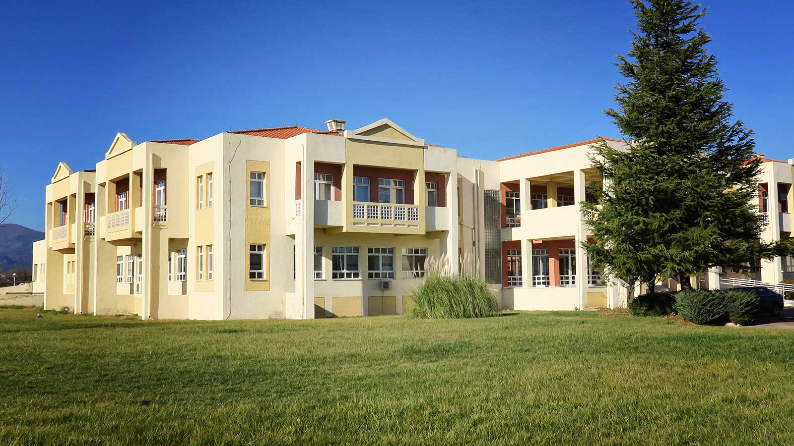 Τελετή Παράδοσης και Παραλαβής των Πρυτανικών Αρχών του Δημοκριτείου Πανεπιστημίου Θράκης, στην Πανεπιστημιούπολη Κομοτηνής Τελετή Παράδοσης και Παραλαβής των Πρυτανικών Αρχών του Δημοκριτείου Πανεπιστημίου Θράκης, στην Πανεπιστημιούπολη Κομοτηνής