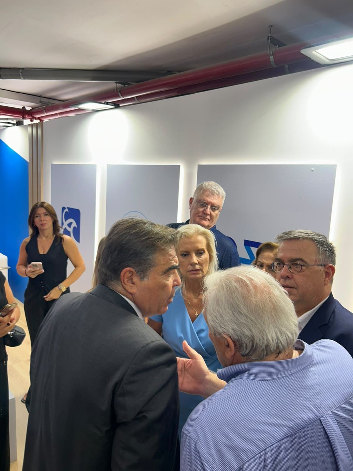 Συνάντηση των Γραμματέων των επτά Αποκεντρωμένων Διοικήσεων με τον Υπουργό Αγροτικής Ανάπτυξης και Τροφίμων, Μαργαρίτη Σχοινά, στη ΔΕΘ Συνάντηση των Γραμματέων των επτά Αποκεντρωμένων Διοικήσεων με τον Υπουργό Αγροτικής Ανάπτυξης και Τροφίμων, Μαργαρίτη Σχοινά, στη ΔΕΘ