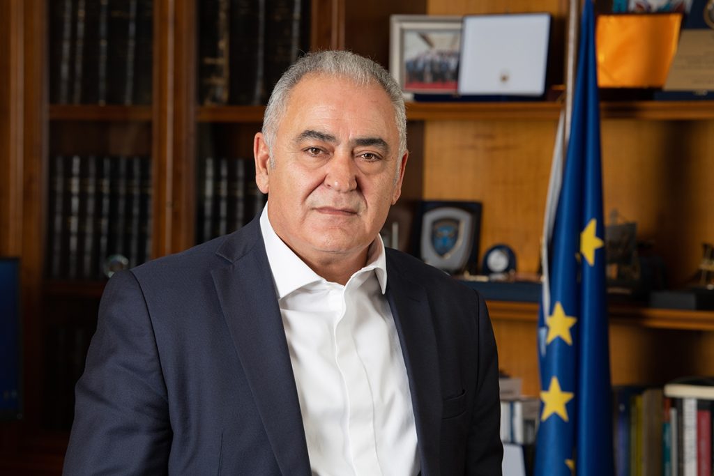 Γιάννης Χατζηθεοδοσίου: «Η εκτίναξη του ενεργειακού κόστους απειλεί ευθέως τις μικρομεσαίες επιχειρήσεις» Γιάννης Χατζηθεοδοσίου: «Η εκτίναξη του ενεργειακού κόστους απειλεί ευθέως τις μικρομεσαίες επιχειρήσεις»