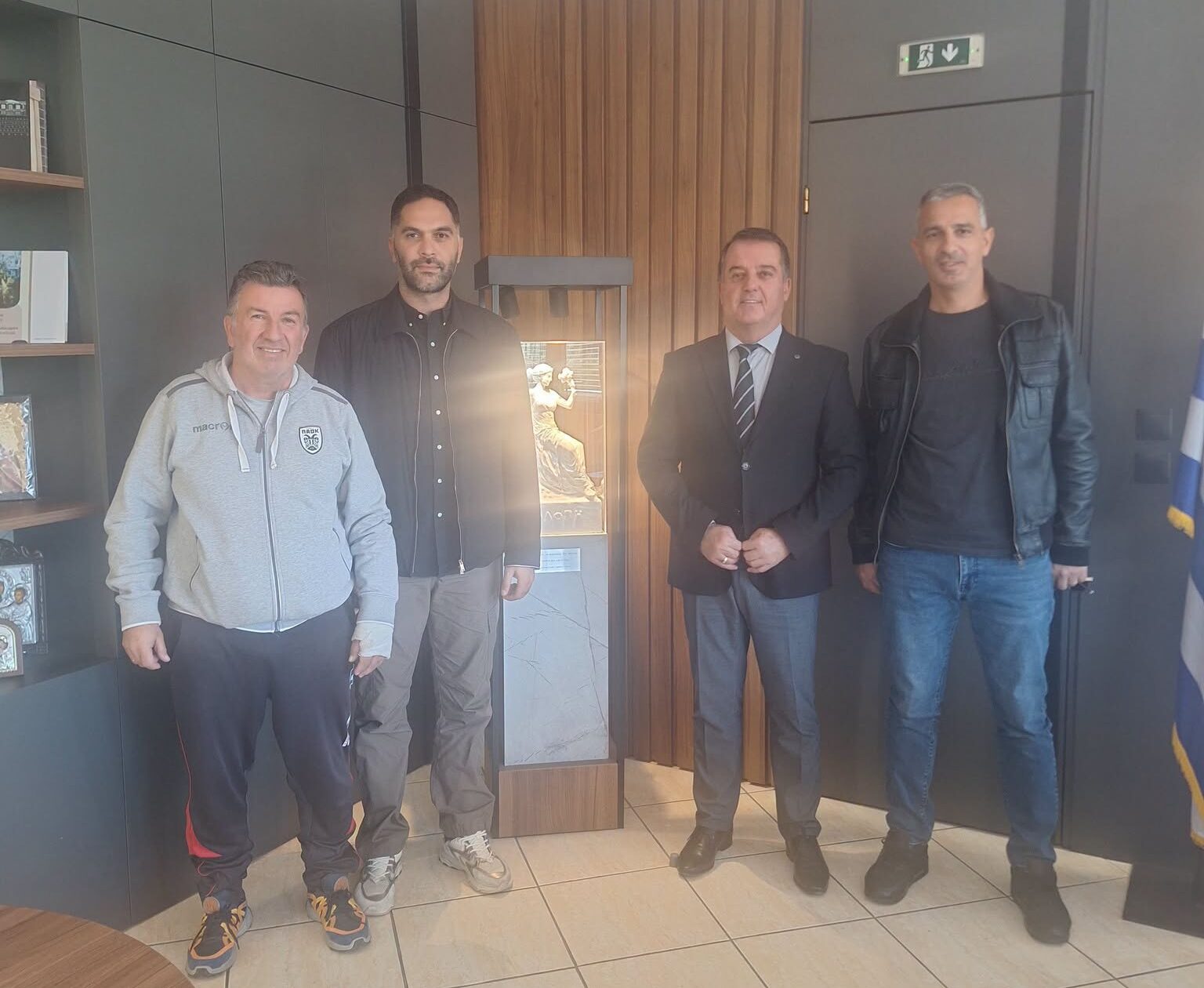 Αντιπεριφερειάρχης ΠΕ Ροδόπης, Μανόλης Ταπατζάς: “Στηρίζουμε έμπρακτα το ποδόσφαιρο και τον αθλητισμό της Ροδόπης!” Αντιπεριφερειάρχης ΠΕ Ροδόπης, Μανόλης Ταπατζάς: “Στηρίζουμε έμπρακτα το ποδόσφαιρο και τον αθλητισμό της Ροδόπης!”