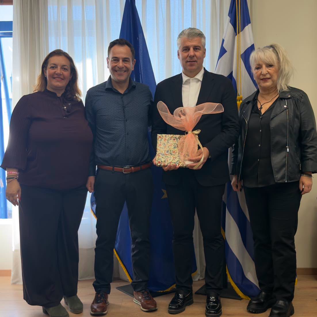 Συνάντηση του περιφερειάρχη ΑΜΘ Χριστόδουλου Τοψίδη με την Ένωση Αστυνομικών Υπαλλήλων Ροδόπης