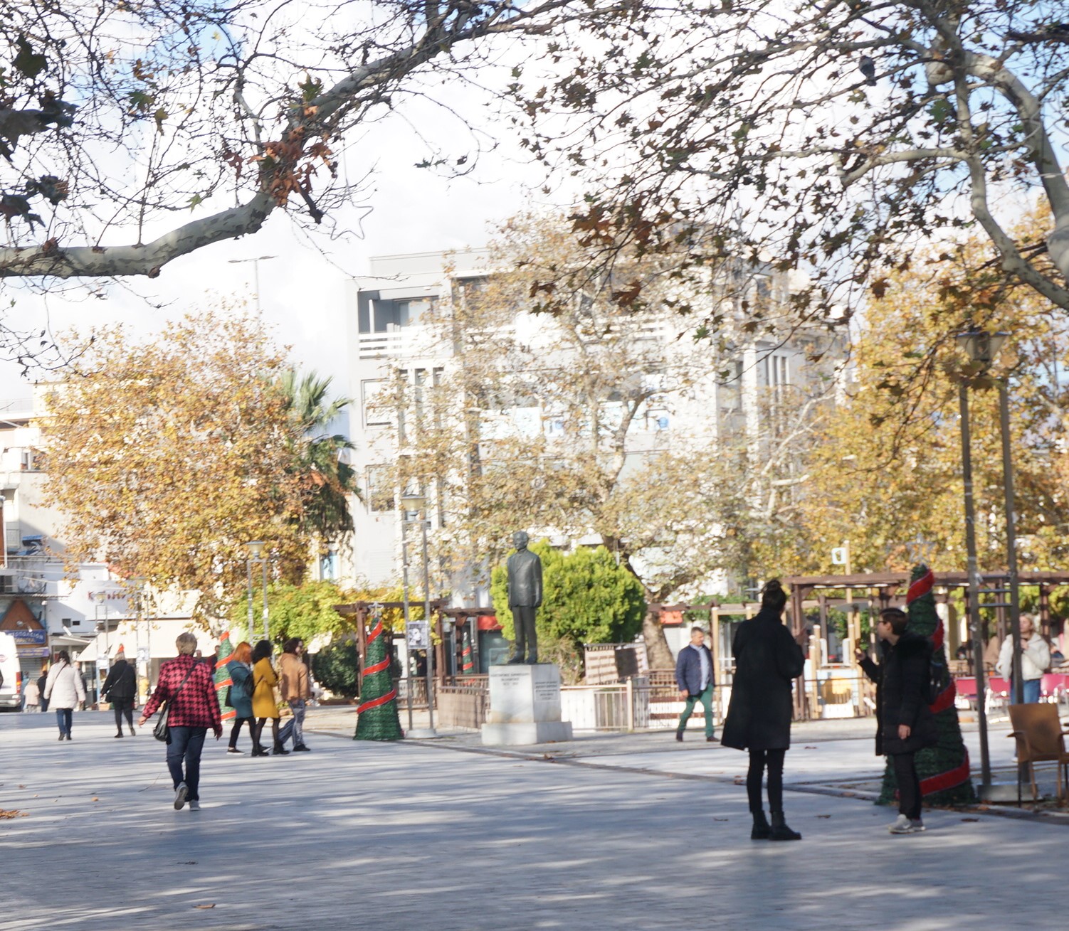 Πρόσκληση μίσθωσης κοινόχρηστων χώρων στην Πλατεία Ειρήνης Πρόσκληση μίσθωσης κοινόχρηστων χώρων στην Πλατεία Ειρήνης